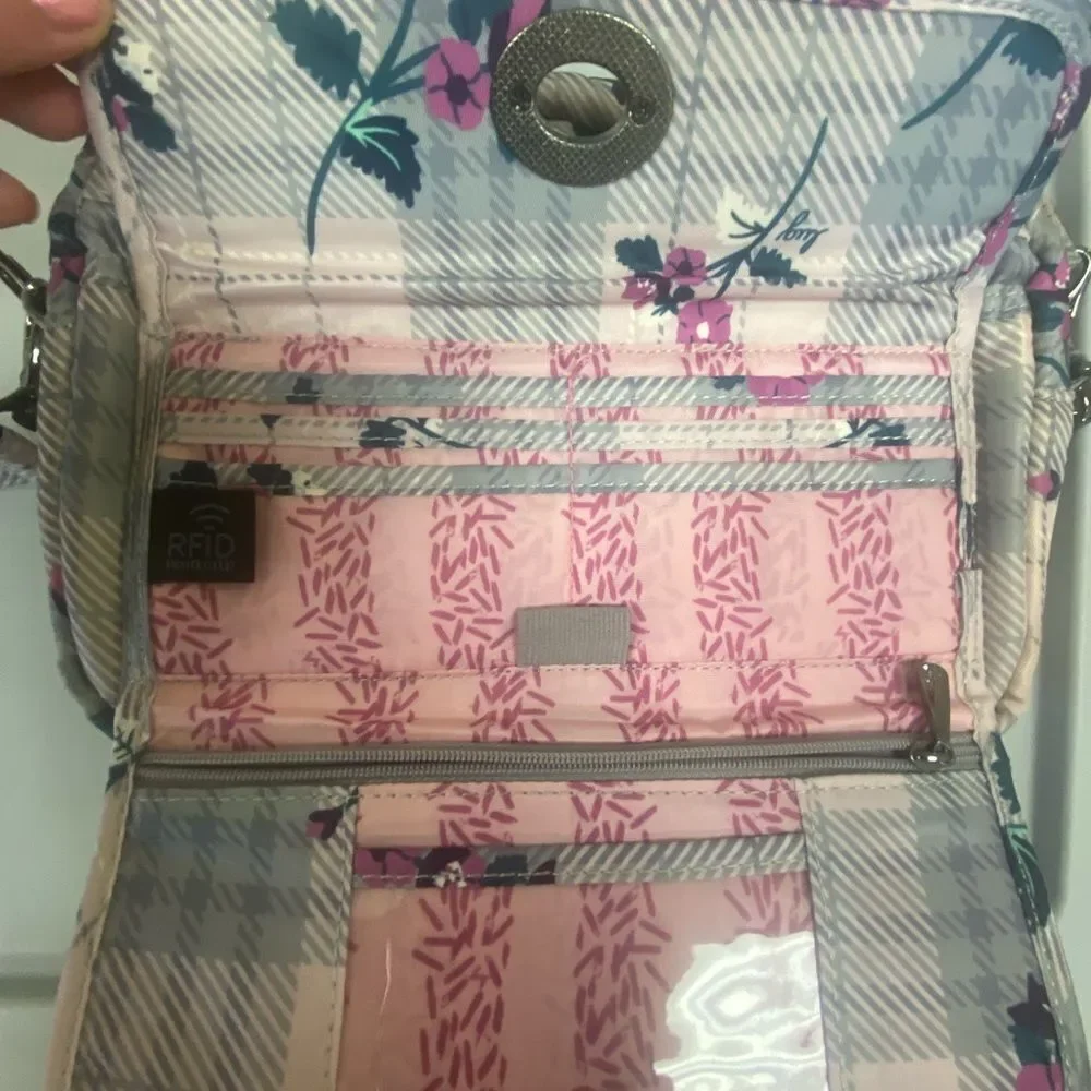 Women’s lug brand purse, adjustable Crossbody/shoulder bag